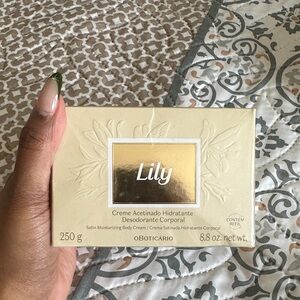 O Boticário Lily Satin Moisturizing Body Cream